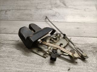 bontott MITSUBISHI LANCER Csomagtérajtó Zárszerkezet