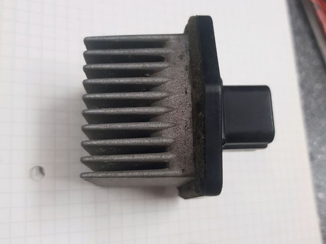 bontott MITSUBISHI LANCER Előtét Ellenállás Fűtőmotor