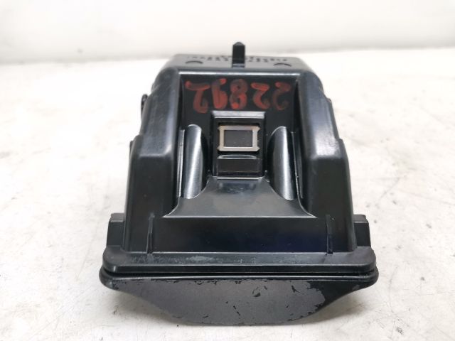 bontott MITSUBISHI LANCER Első Hamutartó