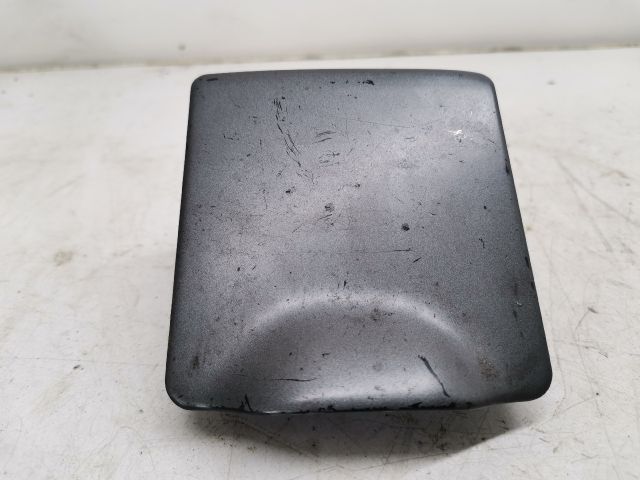 bontott MITSUBISHI LANCER Első Hamutartó