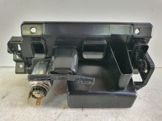 bontott MITSUBISHI LANCER Első Hamutartó