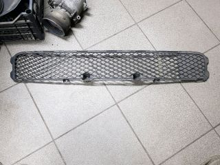 bontott MITSUBISHI LANCER Első Lökhárító Alsó Középső Díszrács