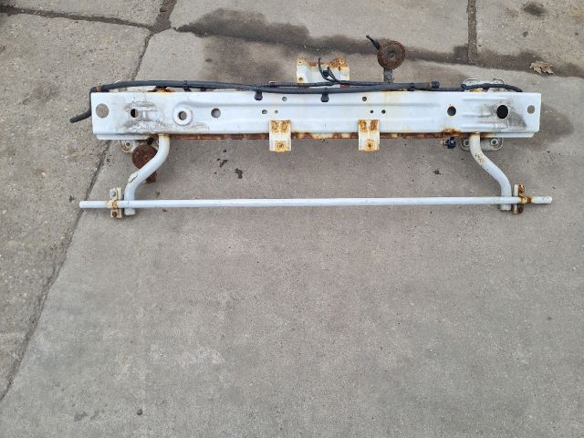 bontott MITSUBISHI LANCER Első Lökhárító Merevítő (Fém)