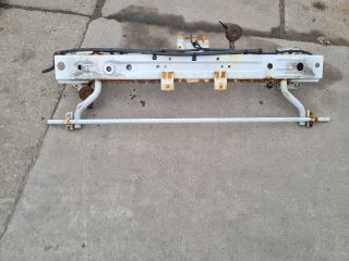 bontott MITSUBISHI LANCER Első Lökhárító Merevítő (Fém)