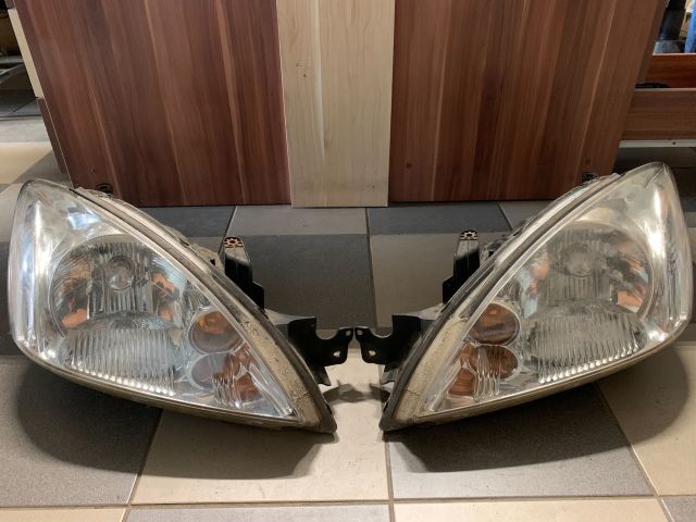 bontott MITSUBISHI LANCER Fényszóró Pár