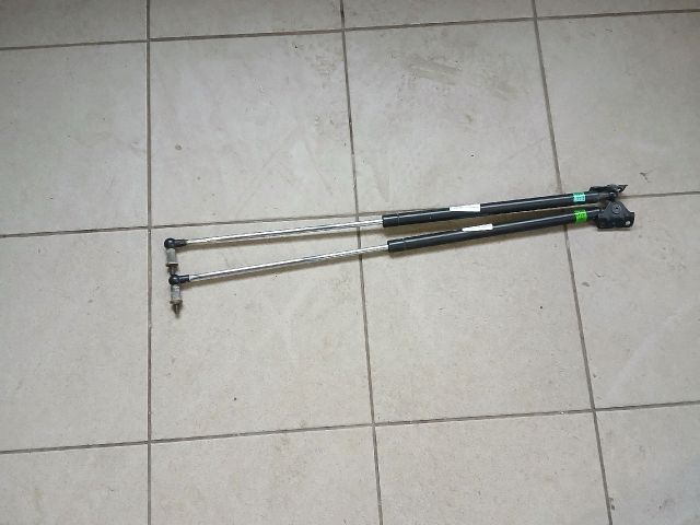 bontott MITSUBISHI LANCER Gázrugós Kitámasztó Teleszkóp Pár Csomagtérajtó