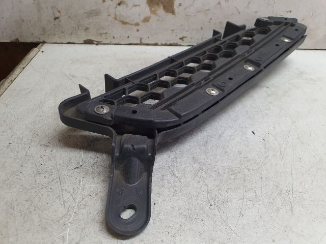 bontott MITSUBISHI LANCER Hűtőrács