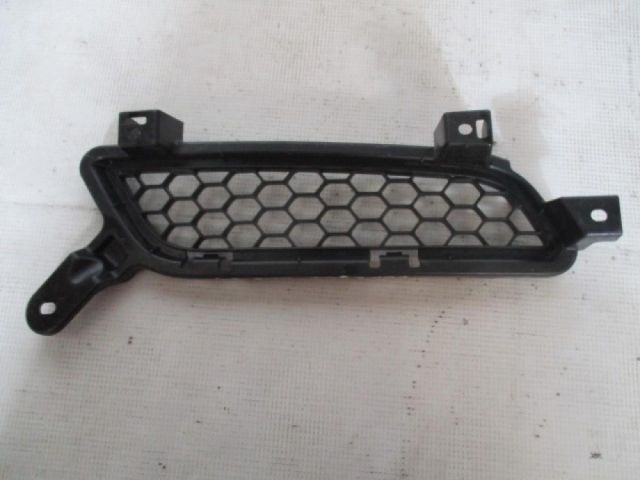 bontott MITSUBISHI LANCER Hűtőrács