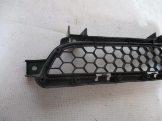 bontott MITSUBISHI LANCER Hűtőrács