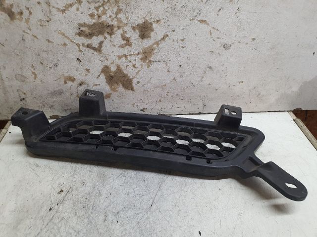 bontott MITSUBISHI LANCER Hűtőrács