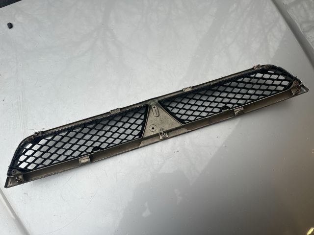 bontott MITSUBISHI LANCER Hűtőrács