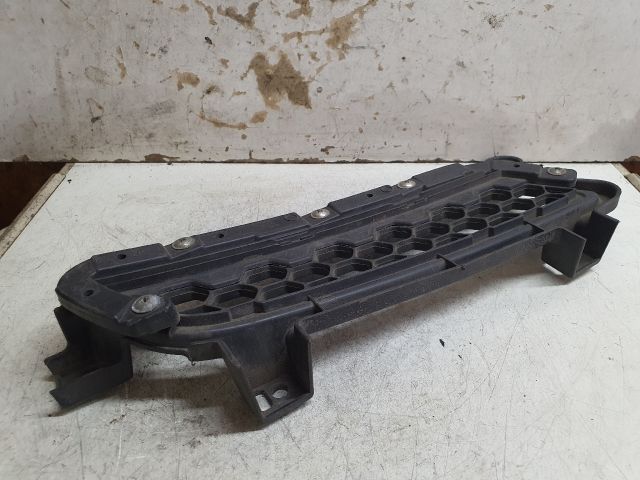 bontott MITSUBISHI LANCER Hűtőrács