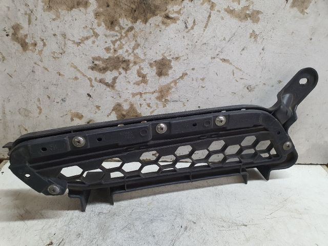 bontott MITSUBISHI LANCER Hűtőrács