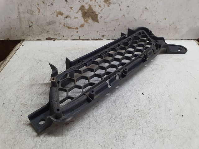 bontott MITSUBISHI LANCER Hűtőrács