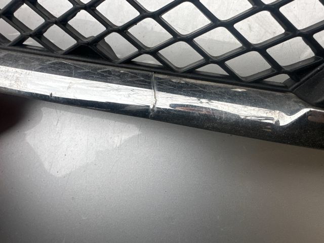 bontott MITSUBISHI LANCER Hűtőrács