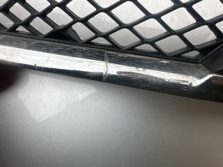 bontott MITSUBISHI LANCER Hűtőrács