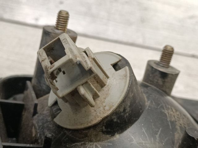 bontott MITSUBISHI LANCER Jobb Belső Hátsó Lámpa