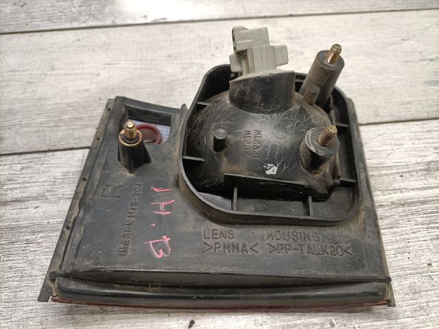 bontott MITSUBISHI LANCER Jobb Belső Hátsó Lámpa