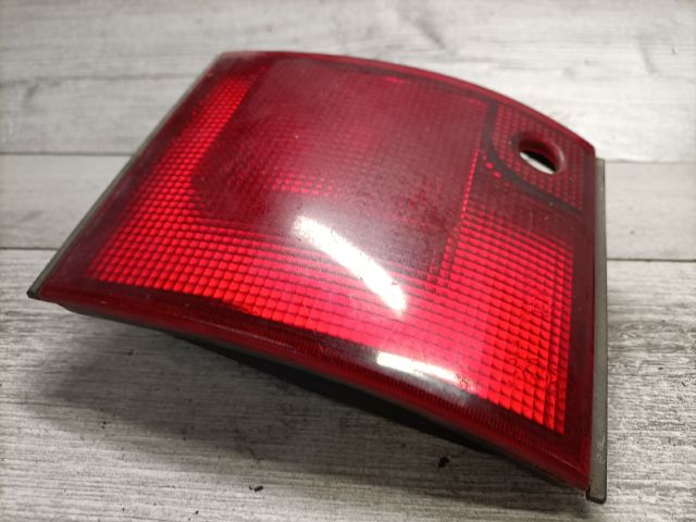 bontott MITSUBISHI LANCER Jobb Belső Hátsó Lámpa