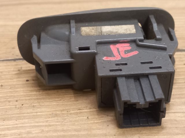 bontott MITSUBISHI LANCER Jobb első Ablakemelő Kapcsoló