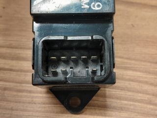 bontott MITSUBISHI LANCER Jobb első Ablakemelő Kapcsoló