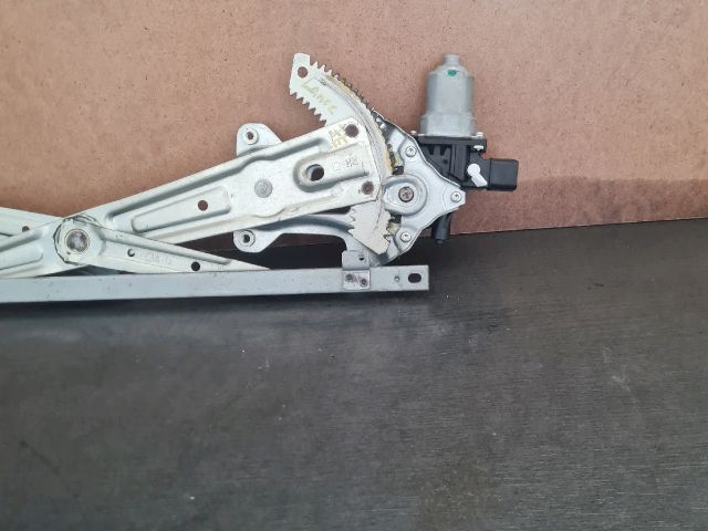 bontott MITSUBISHI LANCER Jobb első Ablakemelő Szerkezet (Elektromos)