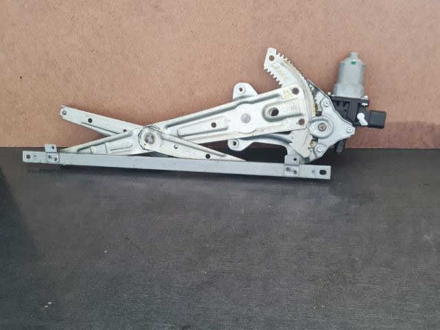 bontott MITSUBISHI LANCER Jobb első Ablakemelő Szerkezet (Elektromos)