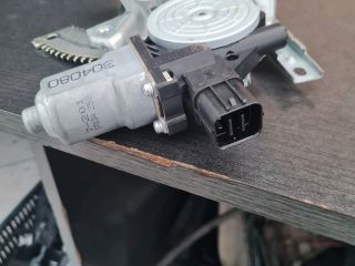 bontott MITSUBISHI LANCER Jobb első Ablakemelő Szerkezet (Elektromos)