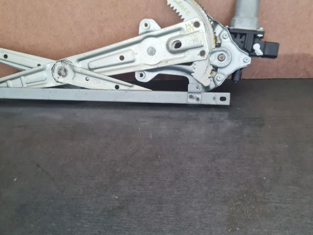 bontott MITSUBISHI LANCER Jobb első Ablakemelő Szerkezet (Elektromos)