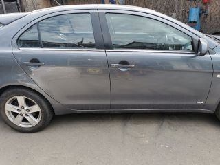 bontott MITSUBISHI LANCER Jobb első Ajtó Kárpit