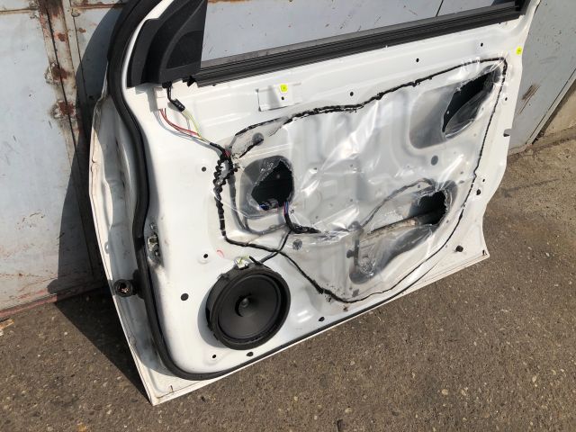 bontott MITSUBISHI LANCER Jobb első Ajtó (Üres lemez)