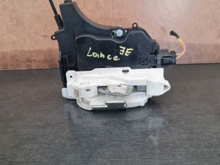 bontott MITSUBISHI LANCER Jobb első Ajtózár