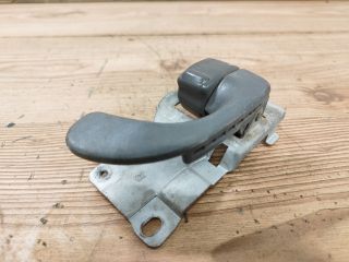 bontott MITSUBISHI LANCER Jobb első Belső Kilincs