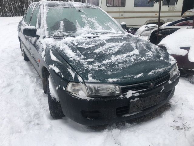 bontott MITSUBISHI LANCER Jobb első Belső Küszöb Burkolat