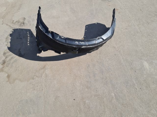 bontott MITSUBISHI LANCER Jobb első Dobbetét (Kerékjárati, Műanyag)