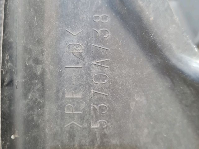 bontott MITSUBISHI LANCER Jobb első Dobbetét (Kerékjárati, Műanyag)