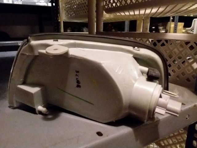 bontott MITSUBISHI LANCER Jobb első Irányjelző