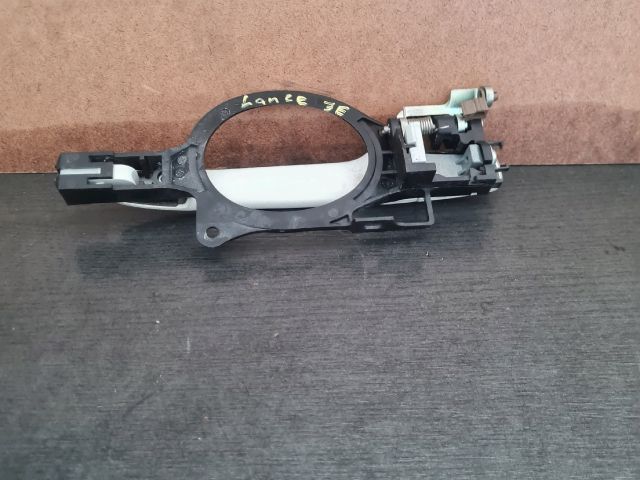 bontott MITSUBISHI LANCER Jobb első Külső Kilincs