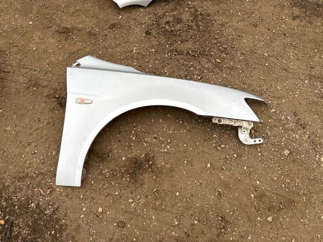 bontott MITSUBISHI LANCER Jobb első Sárvédő