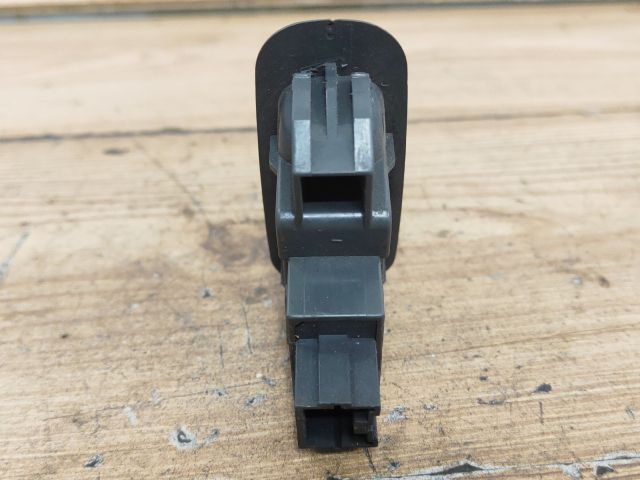 bontott MITSUBISHI LANCER Jobb hátsó Ablakemelő Kapcsoló