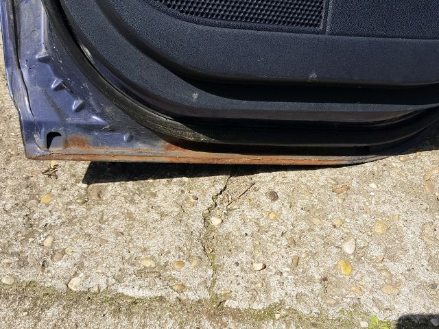 bontott MITSUBISHI LANCER Jobb hátsó Ajtó (Részeivel)