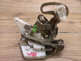 bontott MITSUBISHI LANCER Jobb hátsó Ajtózár