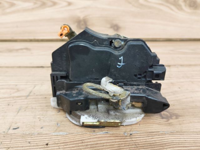 bontott MITSUBISHI LANCER Jobb hátsó Ajtózár