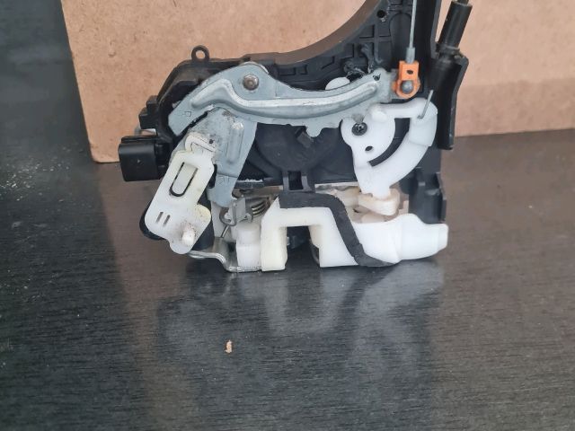 bontott MITSUBISHI LANCER Jobb hátsó Ajtózár