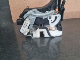 bontott MITSUBISHI LANCER Jobb hátsó Ajtózár