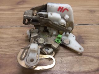 bontott MITSUBISHI LANCER Jobb hátsó Ajtózár