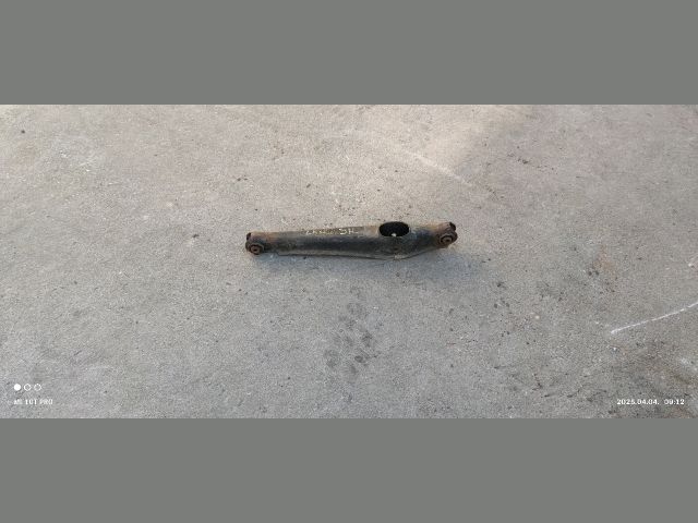 bontott MITSUBISHI LANCER Jobb hátsó Alsó Lengőkar