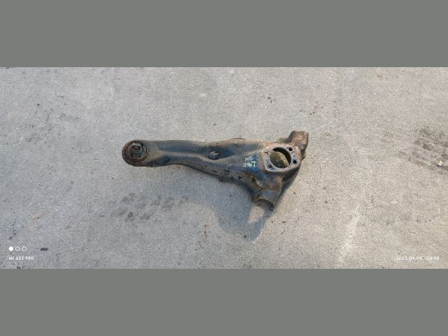 bontott MITSUBISHI LANCER Jobb hátsó Alsó Lengőkar