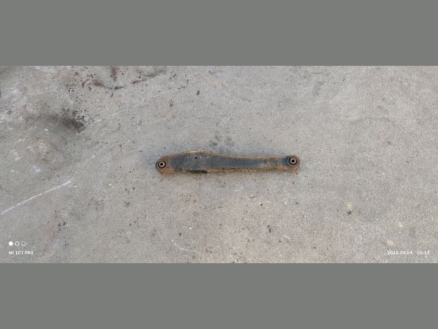 bontott MITSUBISHI LANCER Jobb hátsó Alsó Lengőkar