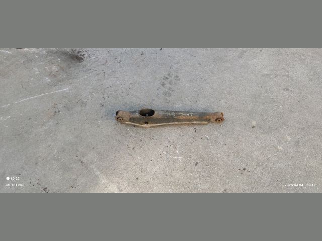 bontott MITSUBISHI LANCER Jobb hátsó Alsó Lengőkar